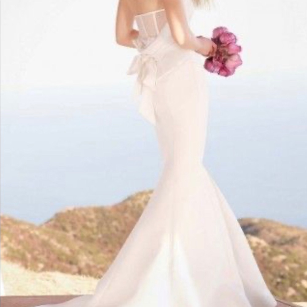 VERA WANG Mermaid Twill Gazar wedding gown